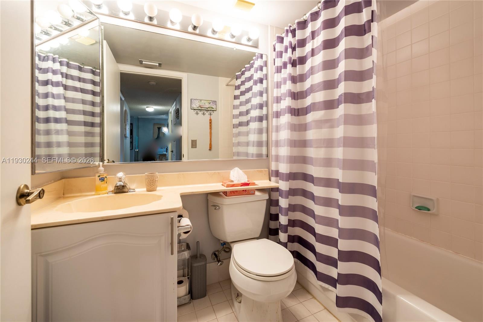 LAKES OF CARRIAGE HILLS - Residential