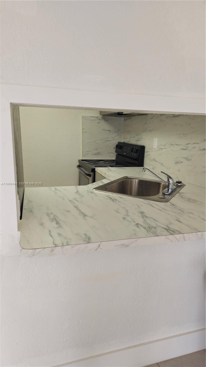 YOLANDA VILLAS CONDO - Residential Lease