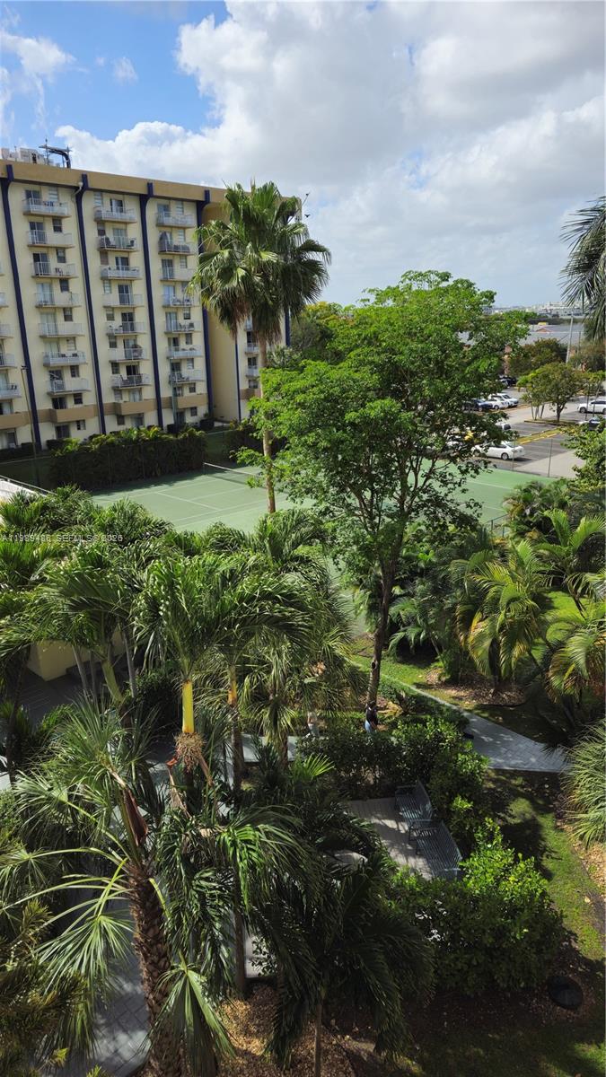 YOLANDA VILLAS CONDO - Residential Lease