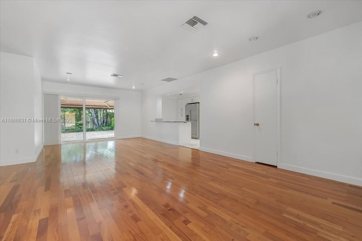 VICTORIA PARK CORR AMEN P - Residential Lease