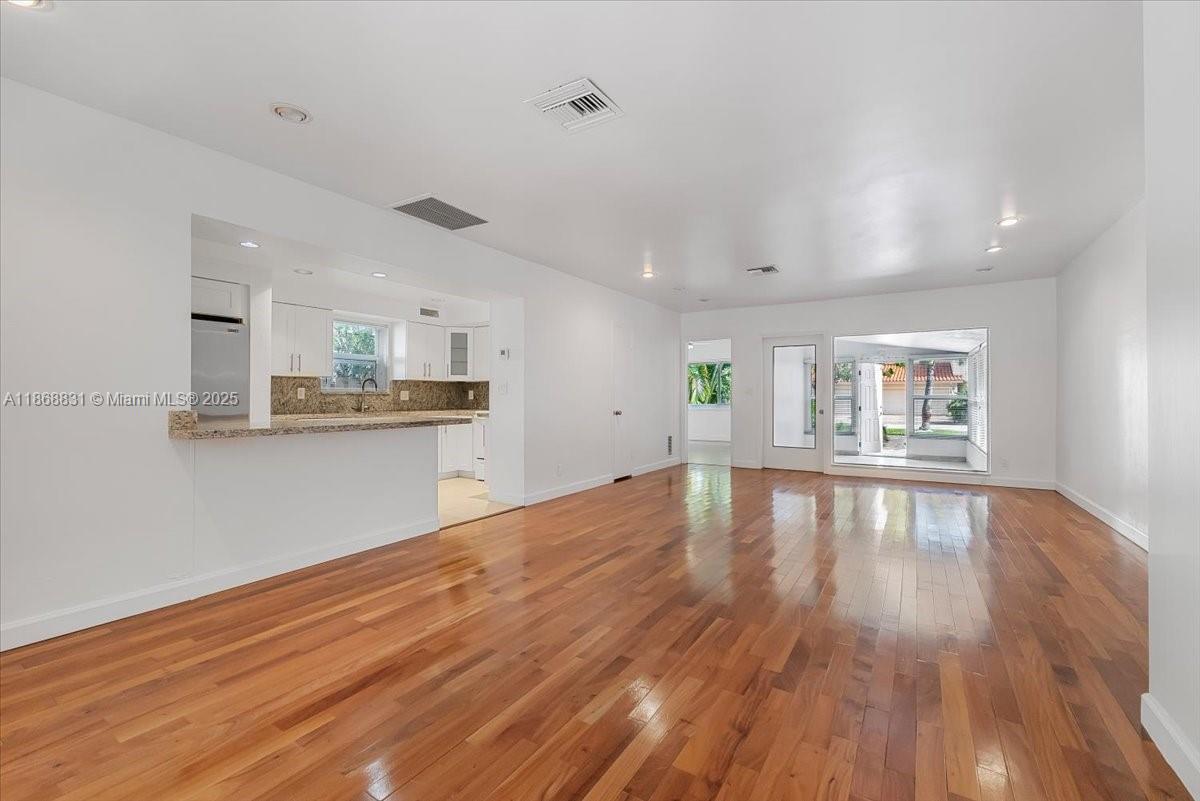 VICTORIA PARK CORR AMEN P - Residential Lease