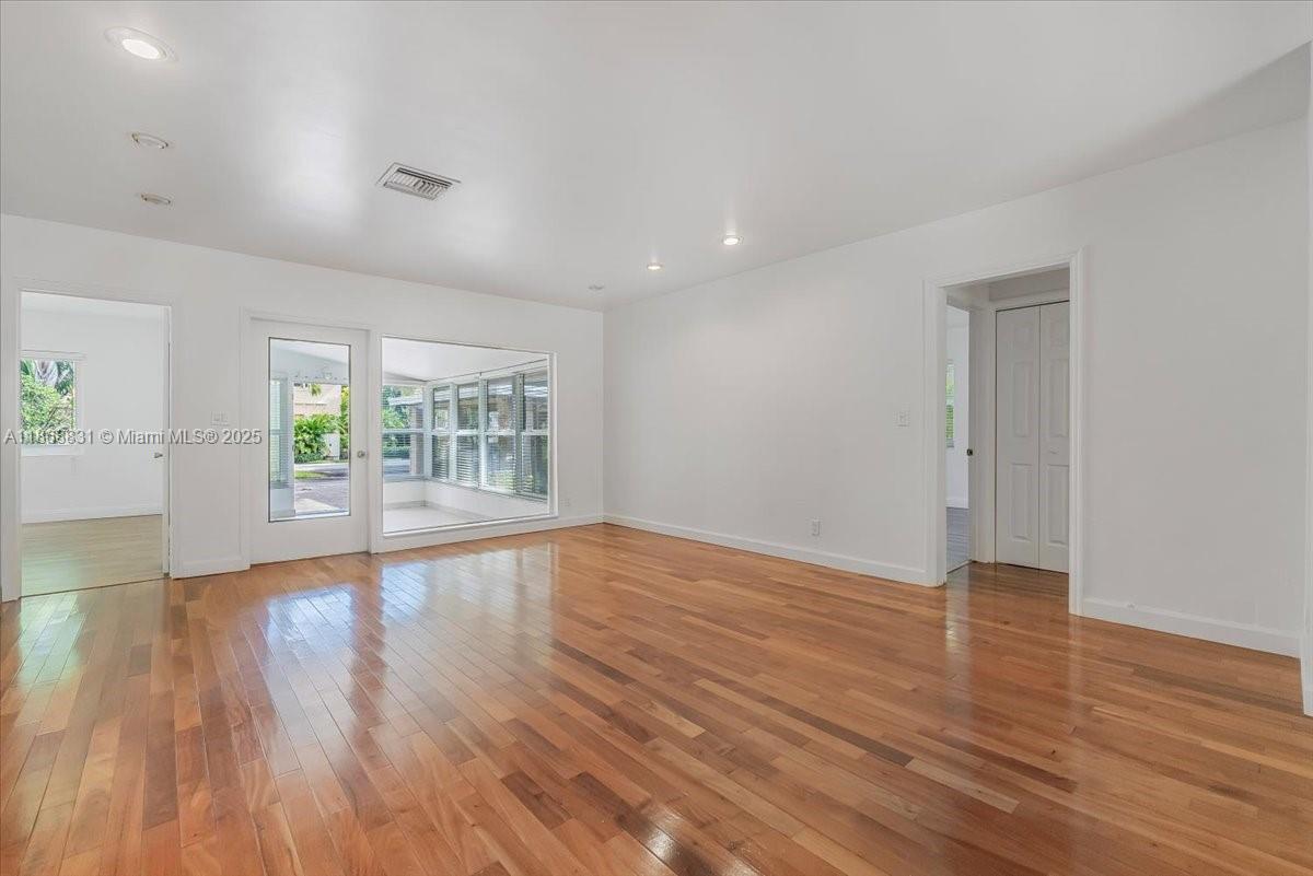 VICTORIA PARK CORR AMEN P - Residential Lease