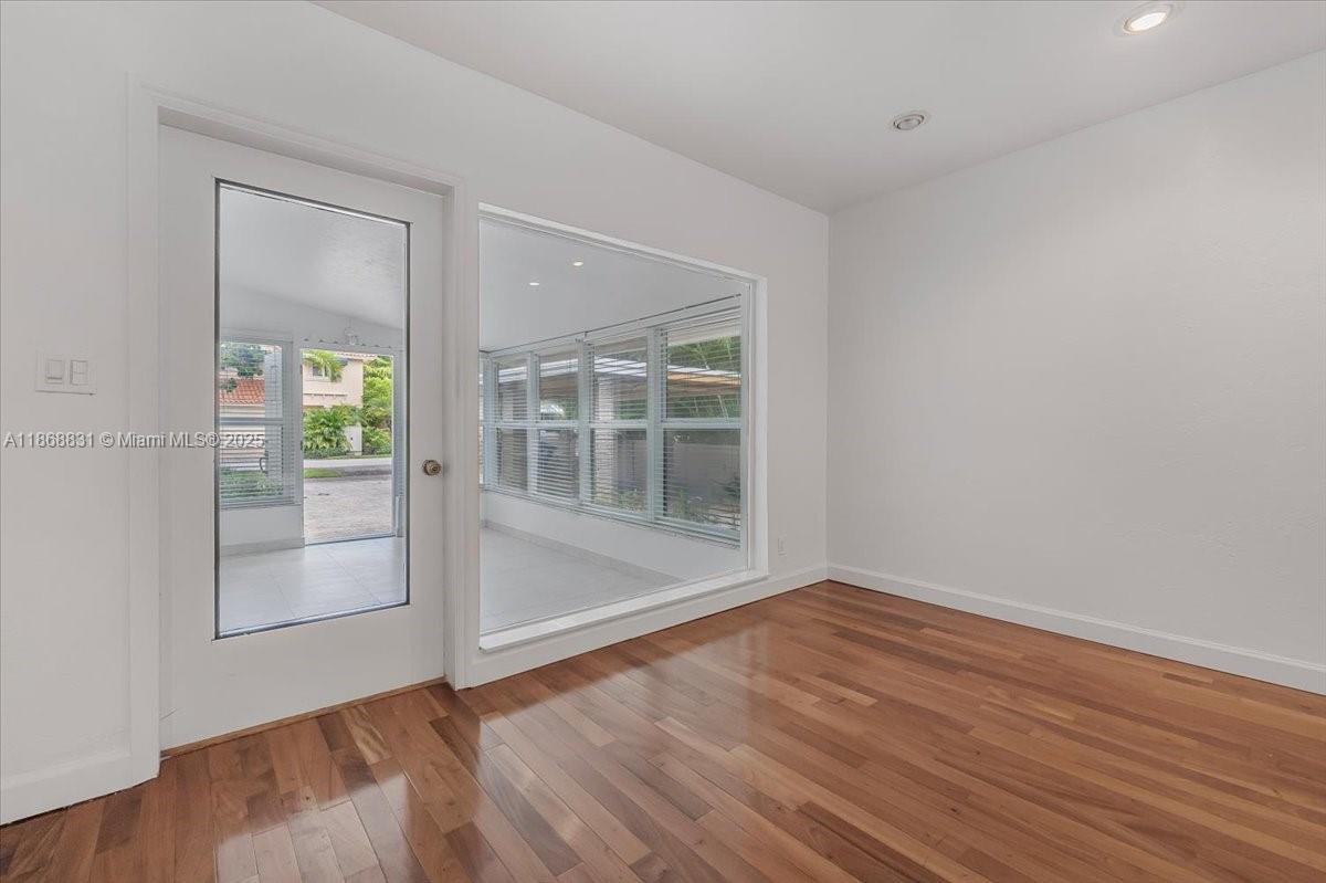 VICTORIA PARK CORR AMEN P - Residential Lease