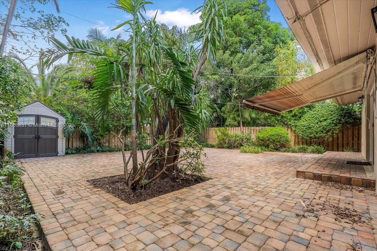 VICTORIA PARK CORR AMEN P - Residential Lease