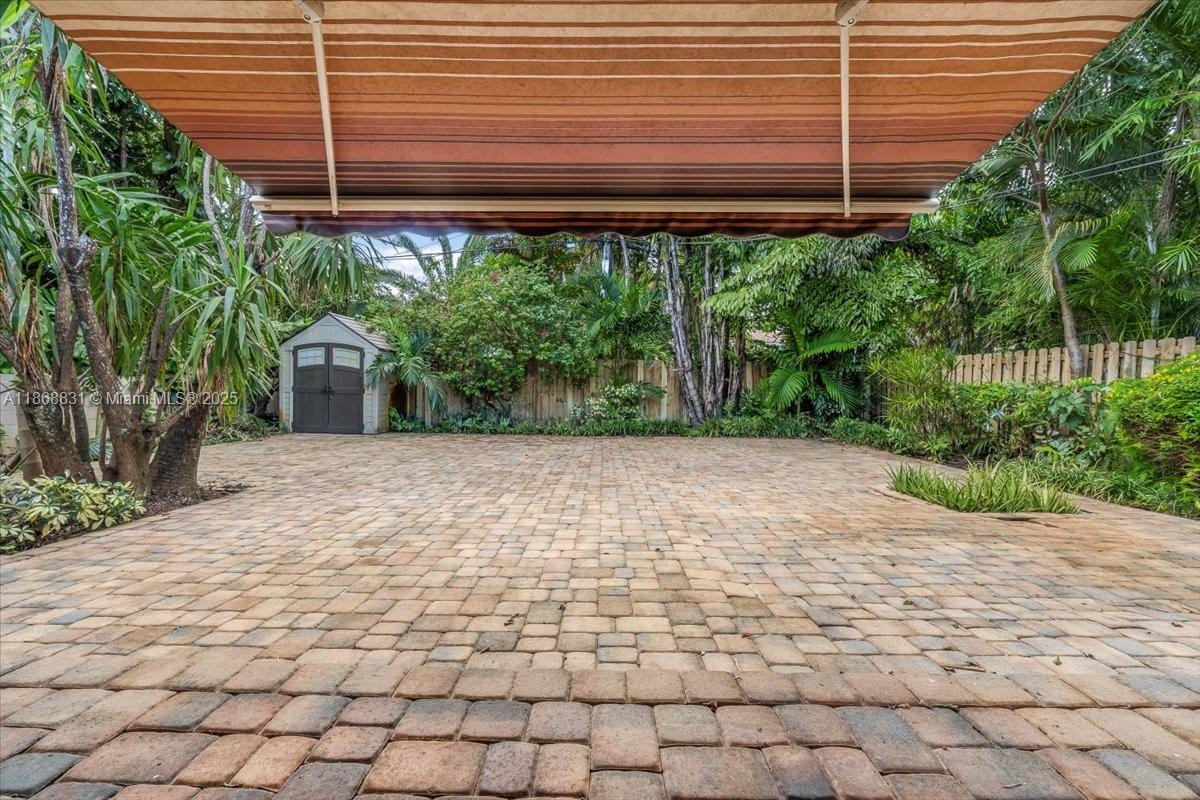 VICTORIA PARK CORR AMEN P - Residential Lease