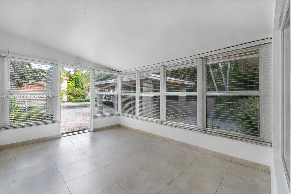 VICTORIA PARK CORR AMEN P - Residential Lease