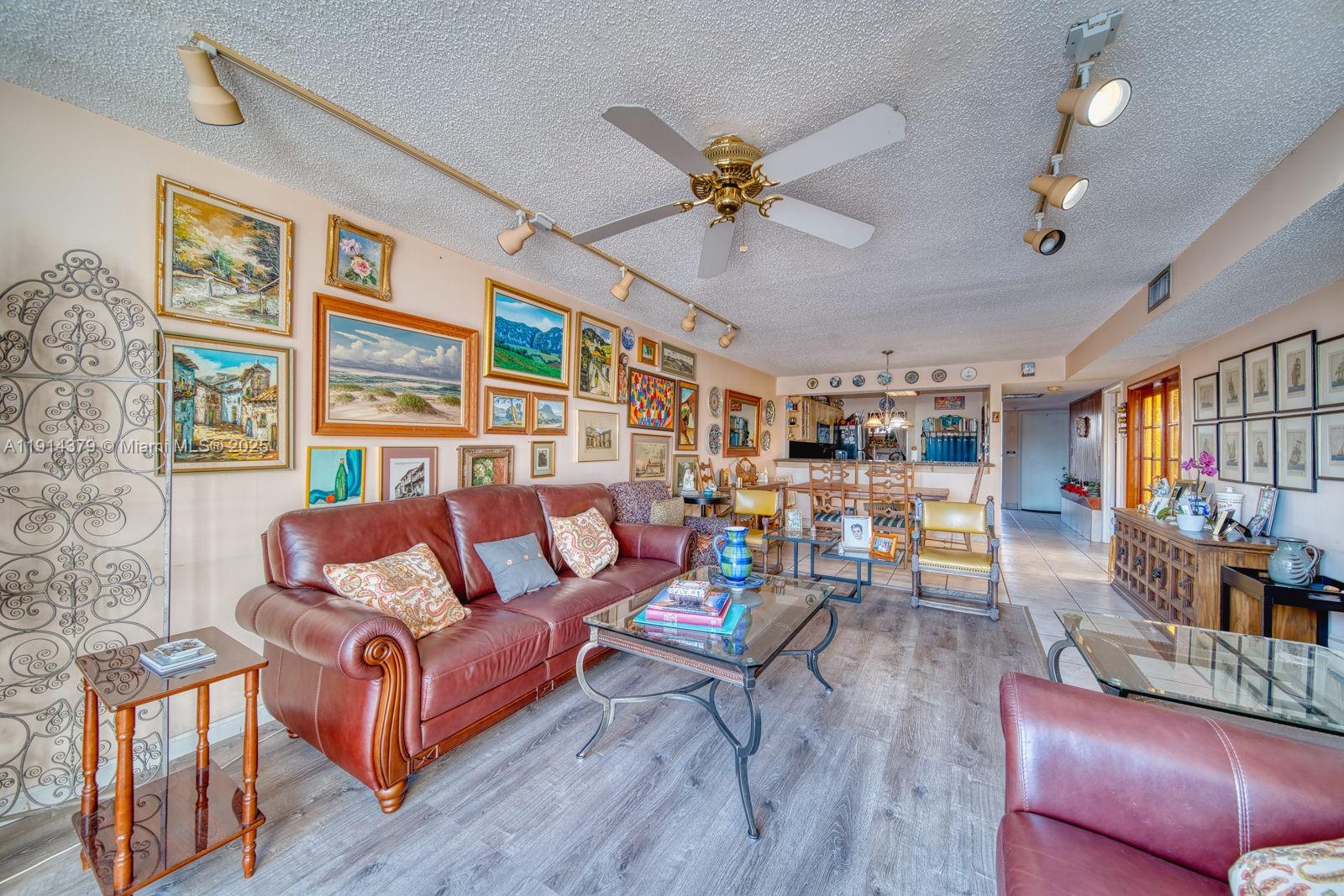 TRAIL RUN SEC 2 - Residential