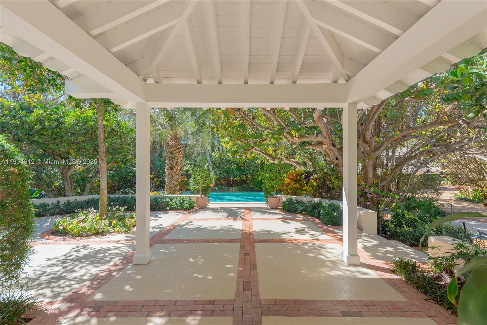 ISLE RIDGE - Residential