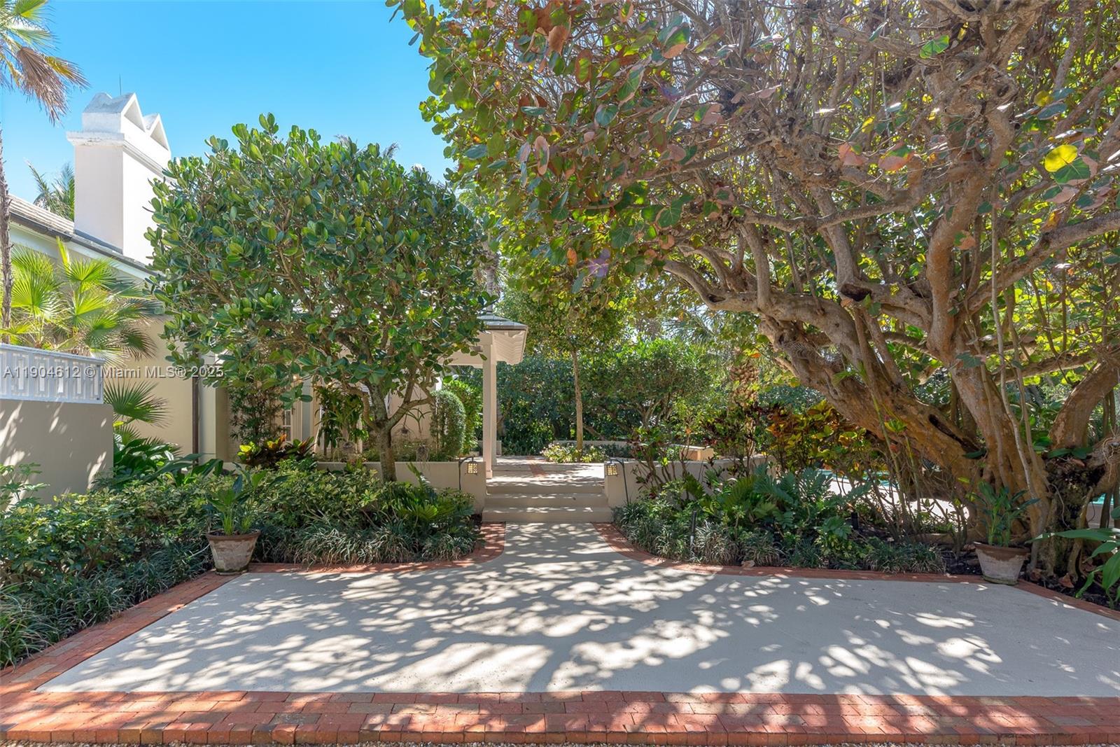 ISLE RIDGE - Residential