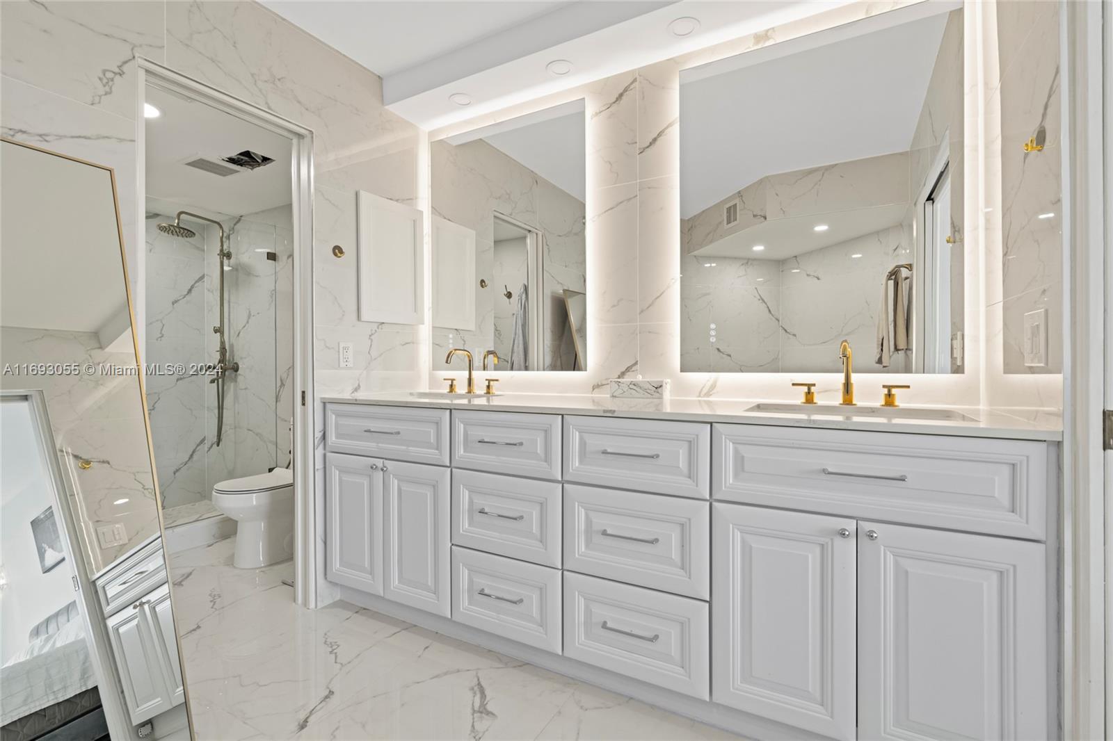 MYSTIC POINTE TOWER 400 C - Residential