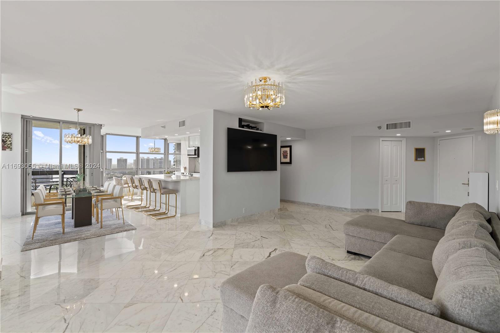 MYSTIC POINTE TOWER 400 C - Residential