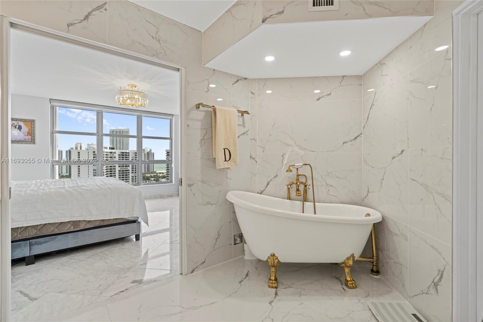MYSTIC POINTE TOWER 400 C - Residential