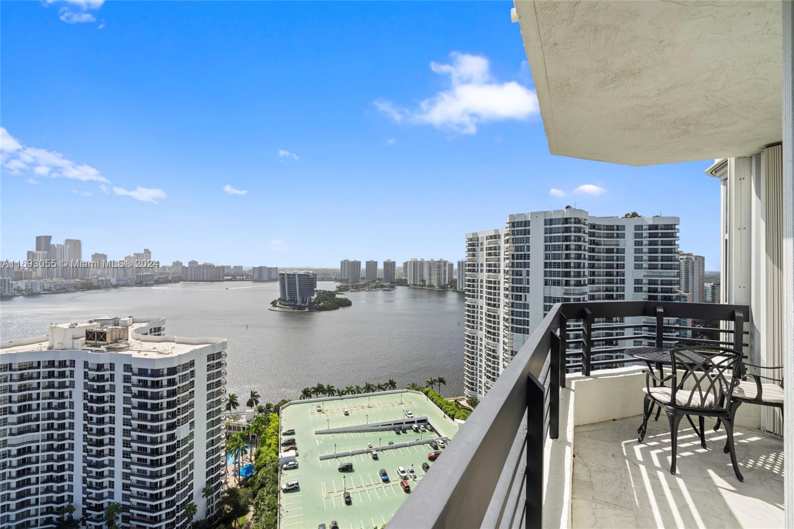 MYSTIC POINTE TOWER 400 C - Residential