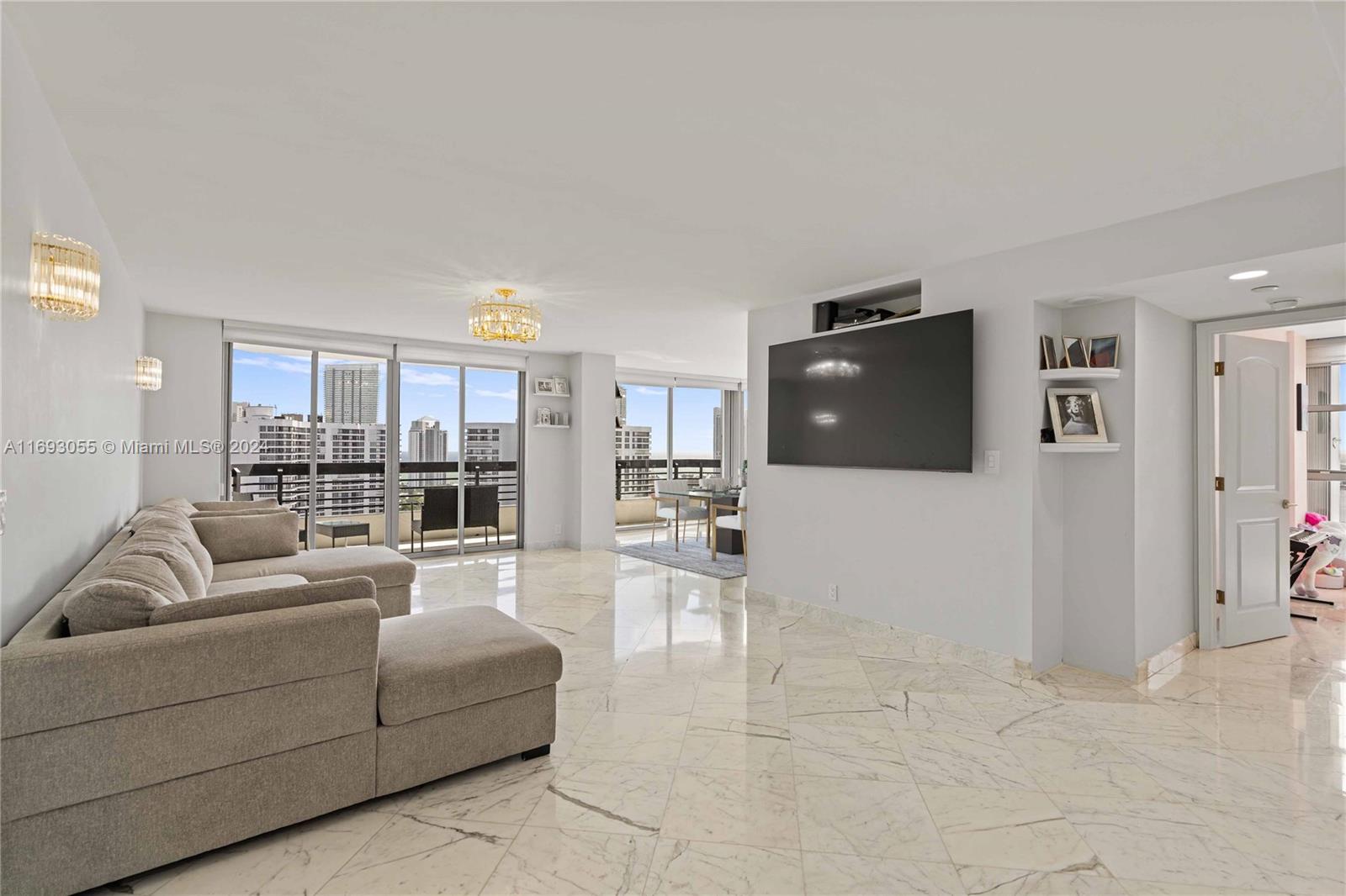 MYSTIC POINTE TOWER 400 C - Residential