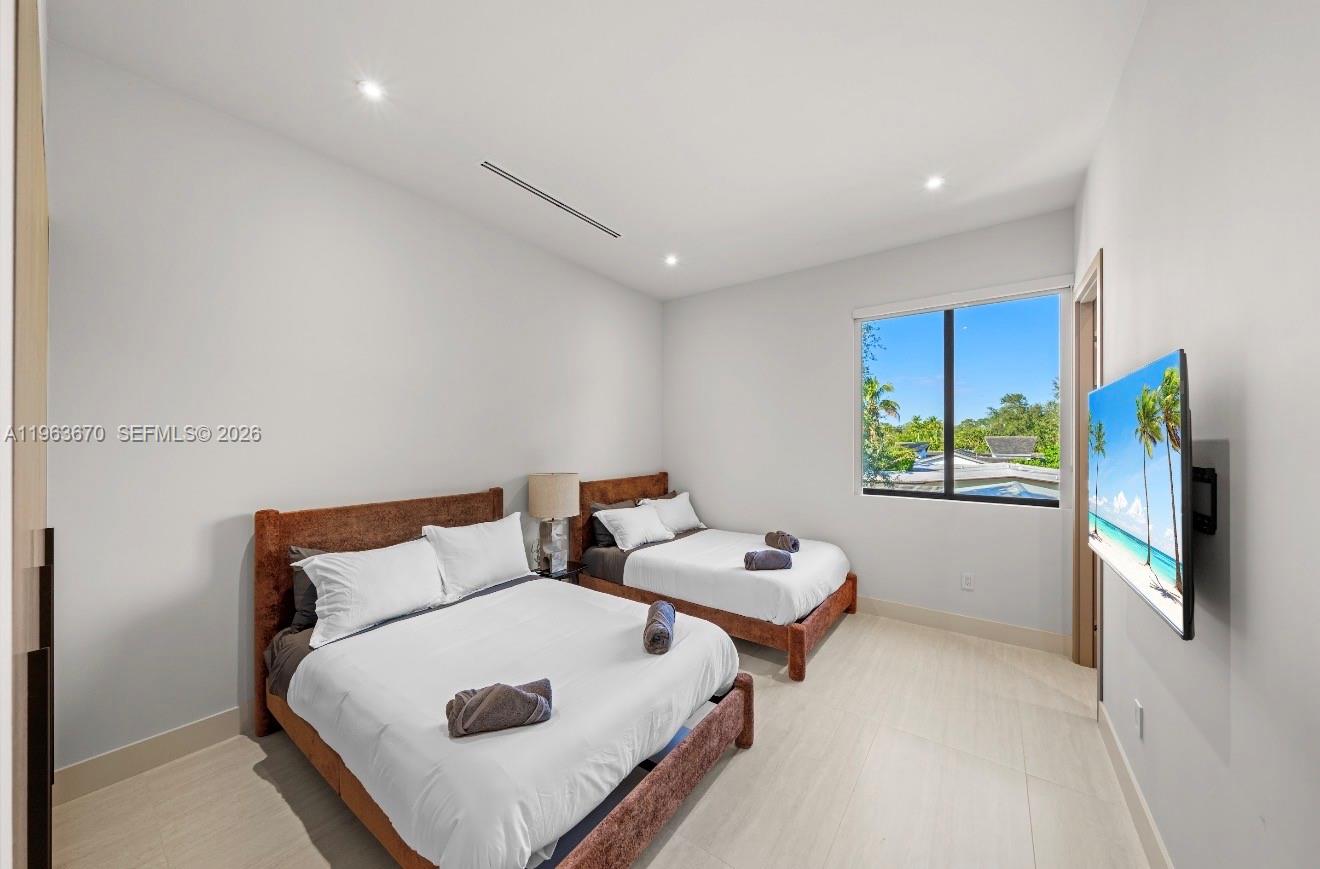 HIGHLAND WOODS SEC 1 - Residential