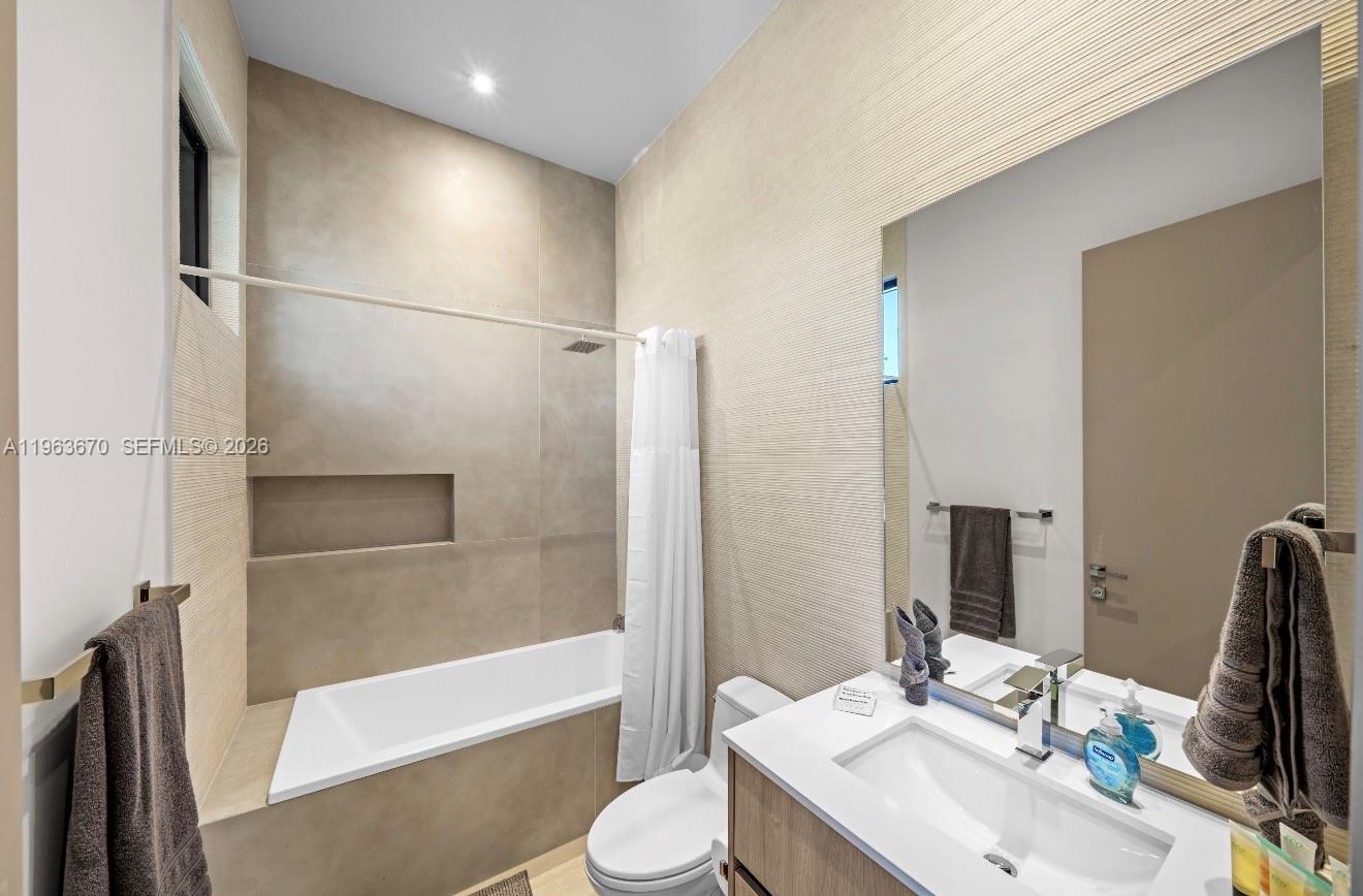 HIGHLAND WOODS SEC 1 - Residential