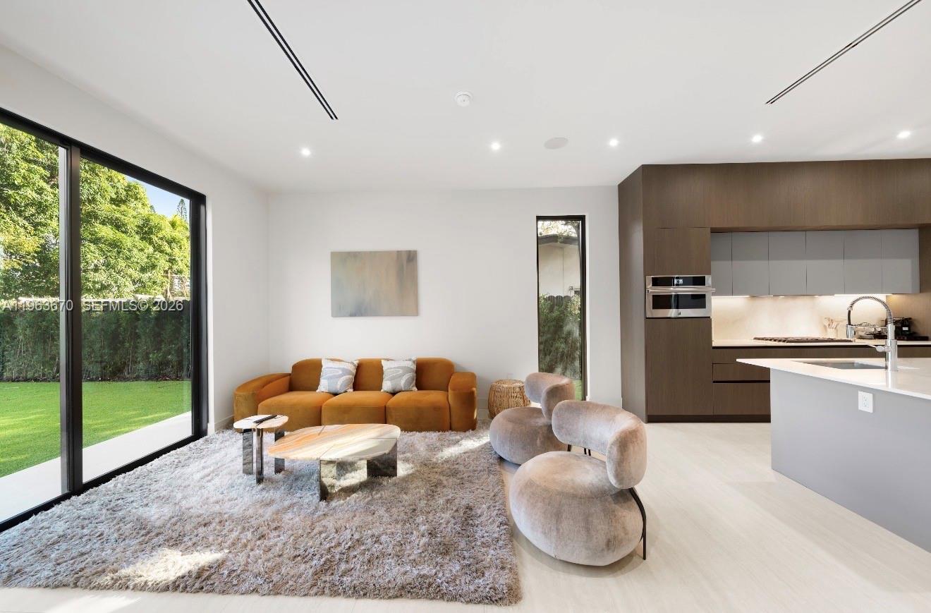 HIGHLAND WOODS SEC 1 - Residential