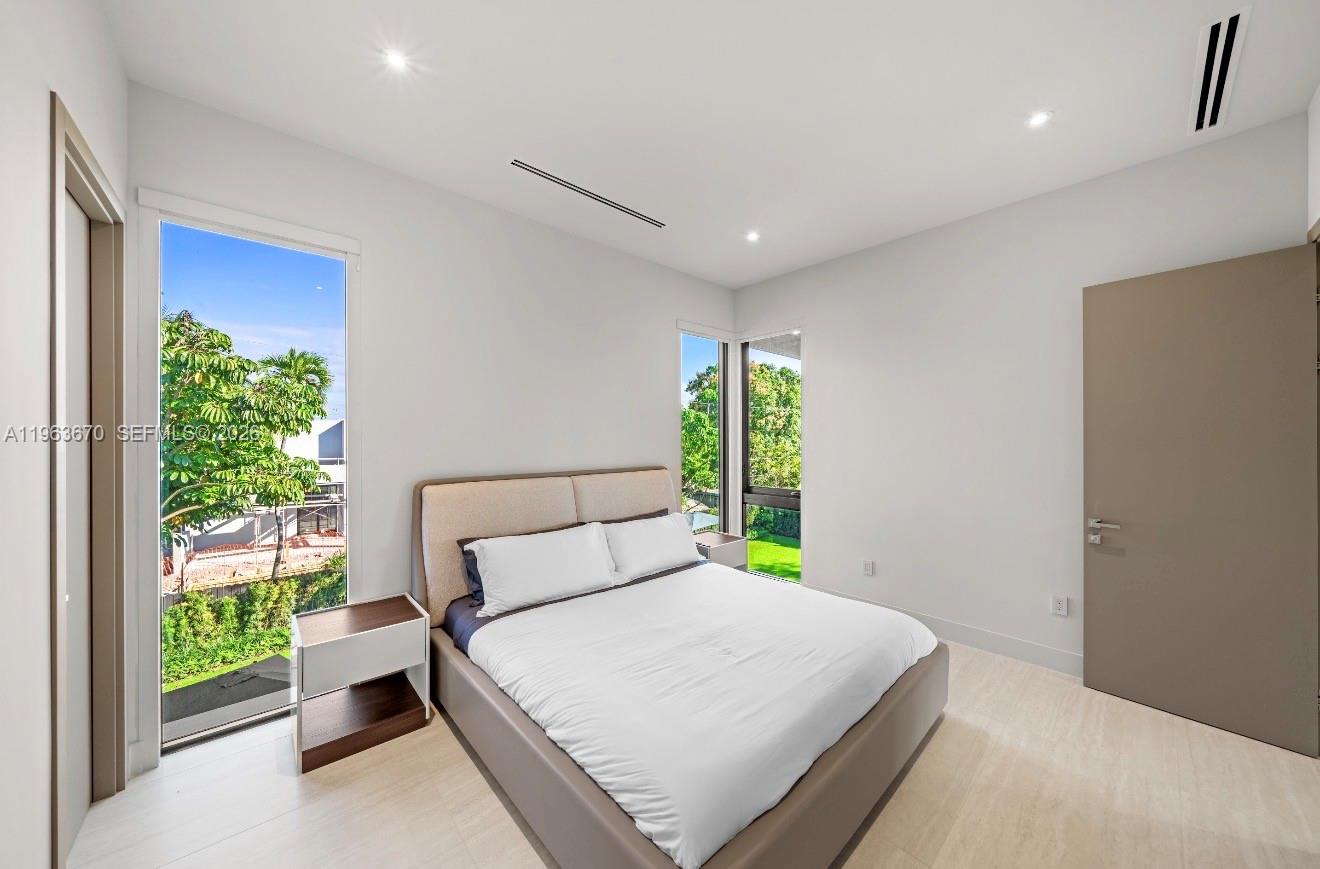 HIGHLAND WOODS SEC 1 - Residential