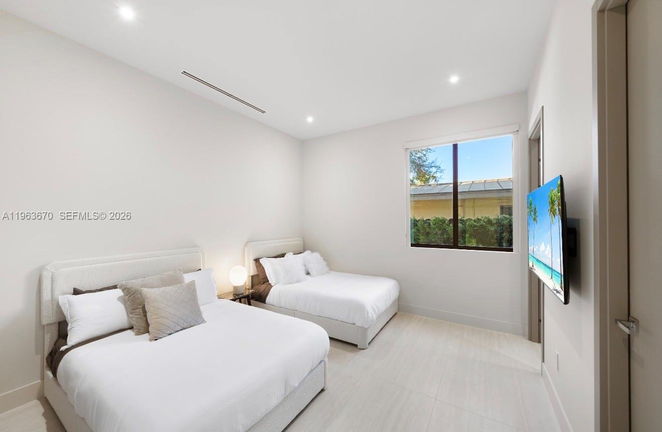 HIGHLAND WOODS SEC 1 - Residential
