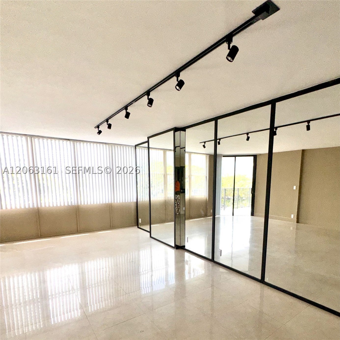 1901 Brickell Ave B512