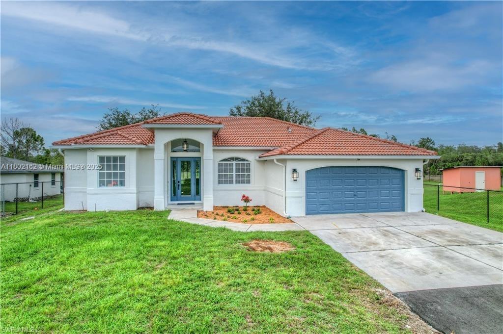 3385 35th Ave Ne Ave, Naples, Collier County, Florida - 3 Bedrooms  
2 Bathrooms - 