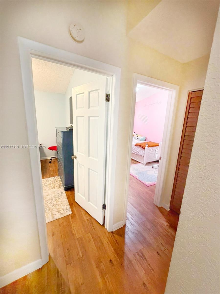 PEMBROKE POINTE - Residential