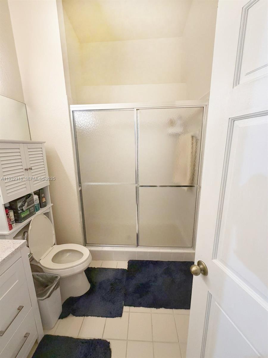 PEMBROKE POINTE - Residential