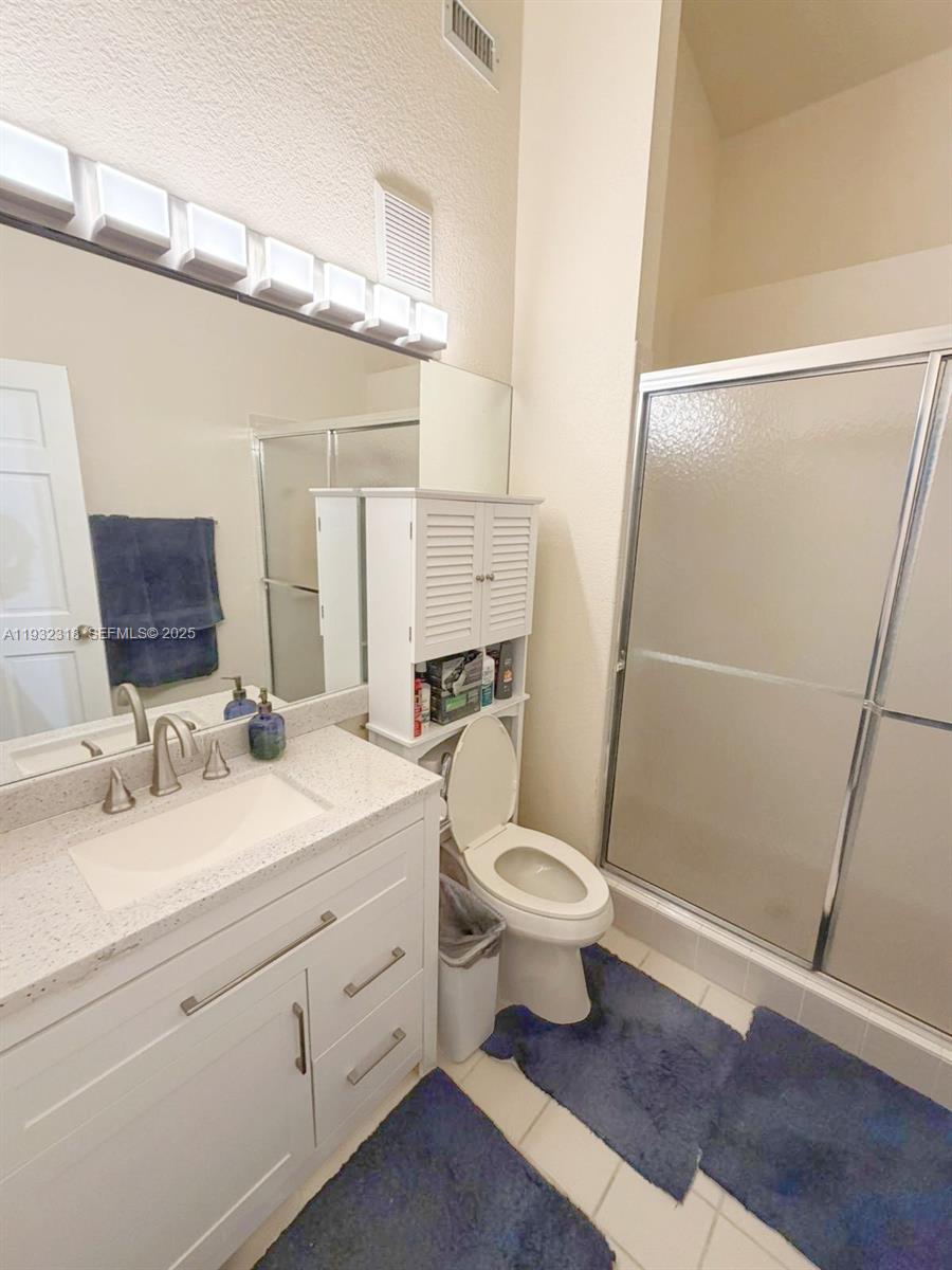 PEMBROKE POINTE - Residential