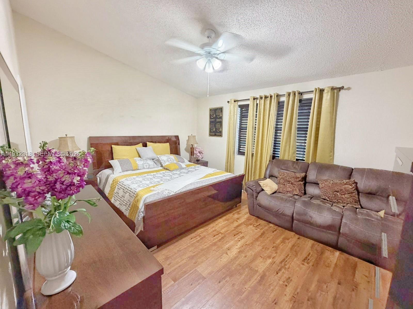 PEMBROKE POINTE - Residential