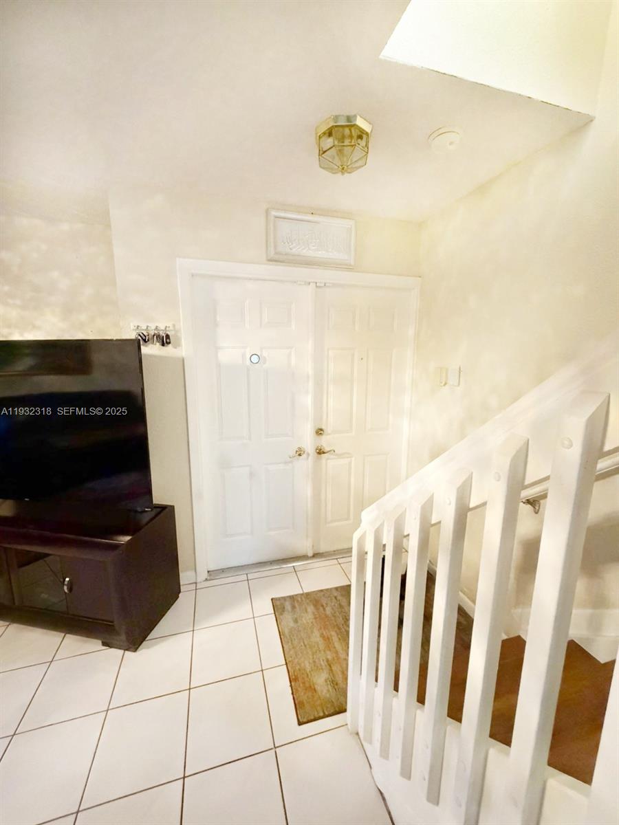 PEMBROKE POINTE - Residential