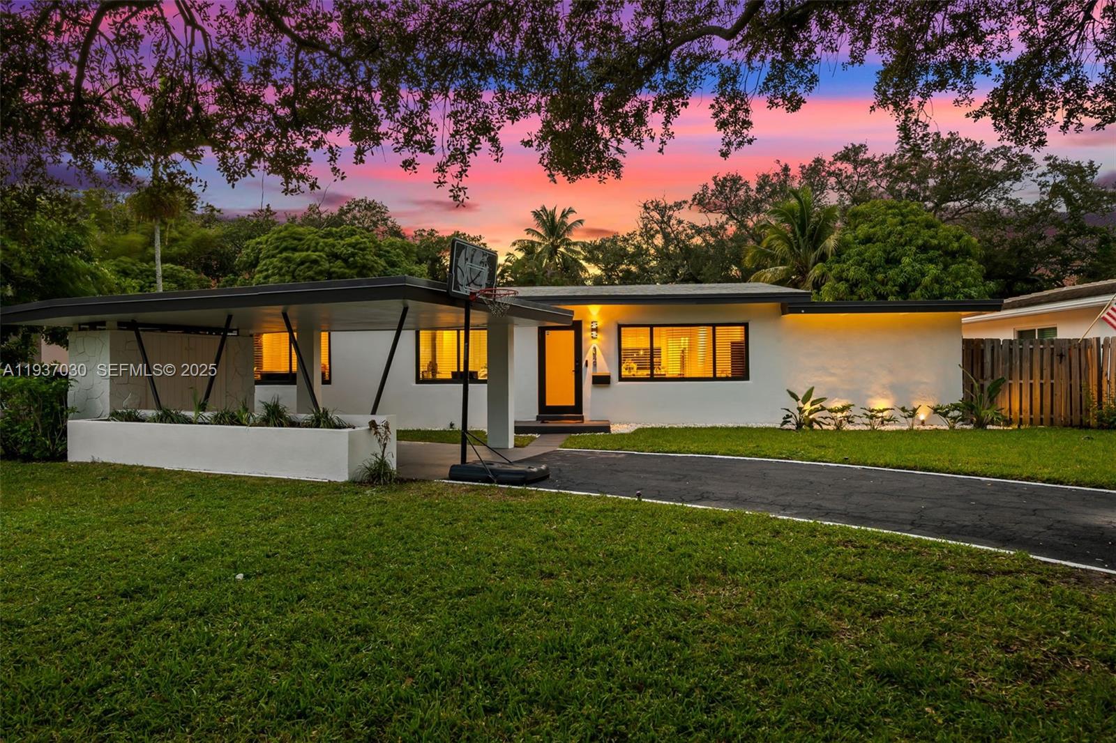 ROBERTSON PARK - Residential