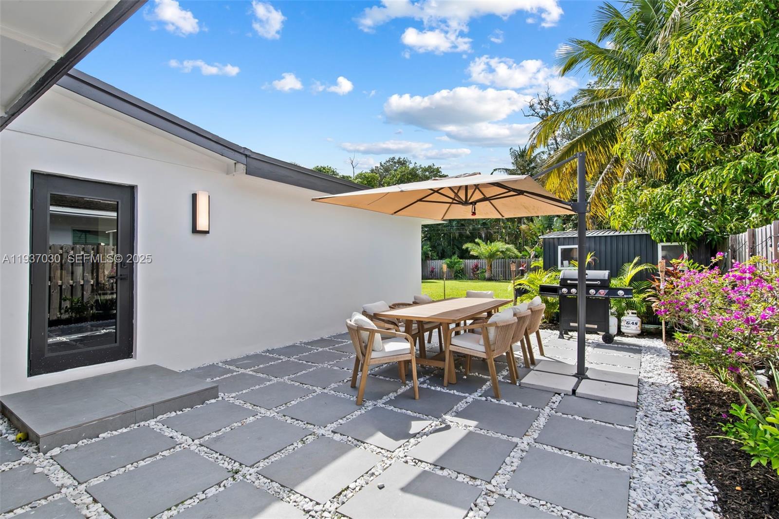 ROBERTSON PARK - Residential