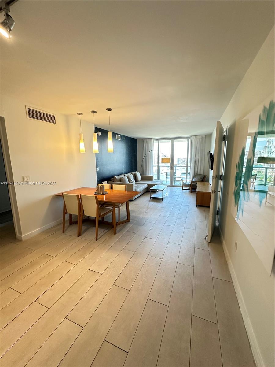 BEACHWALK CONDOMINIUM - Residential