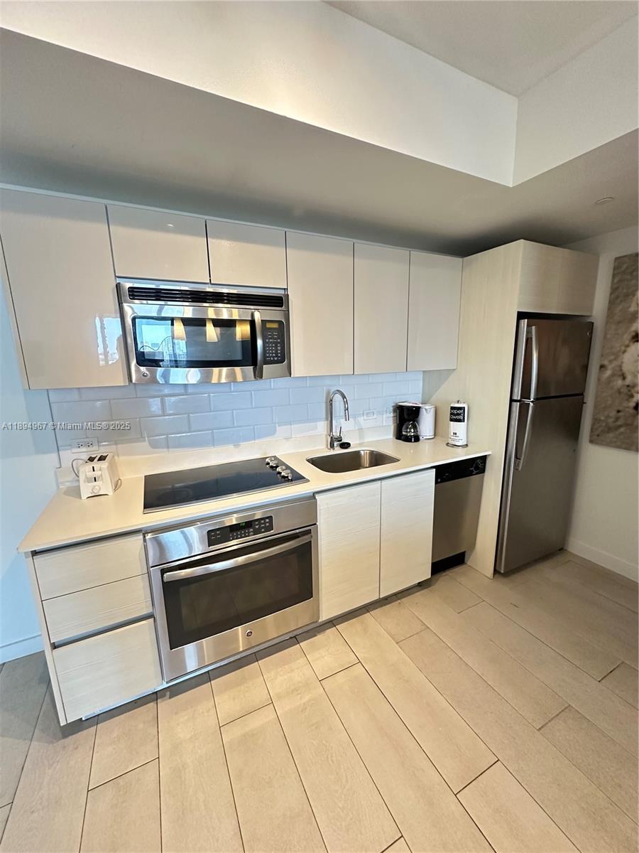 BEACHWALK CONDOMINIUM - Residential