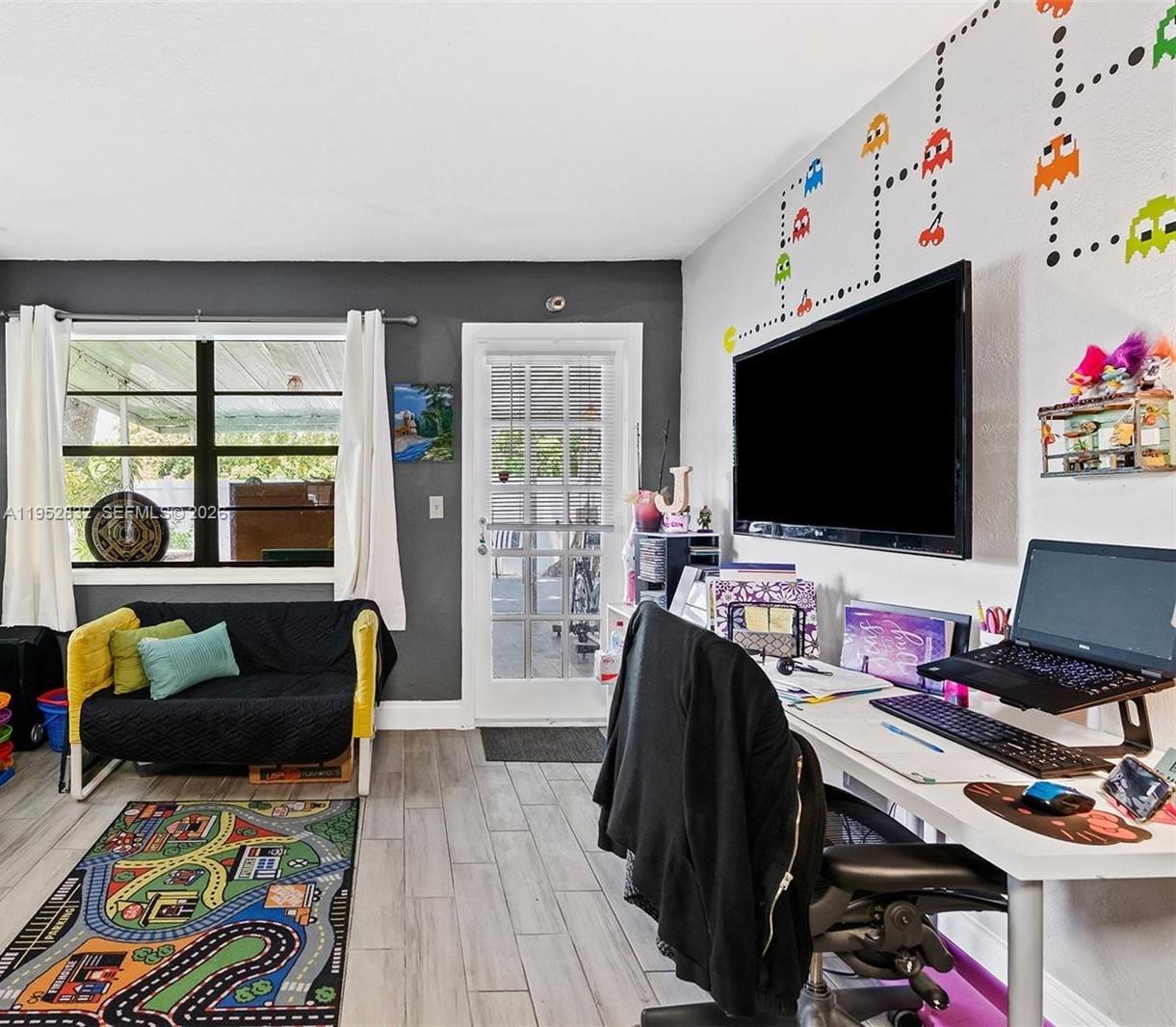 SEABOARD PARK - Residential