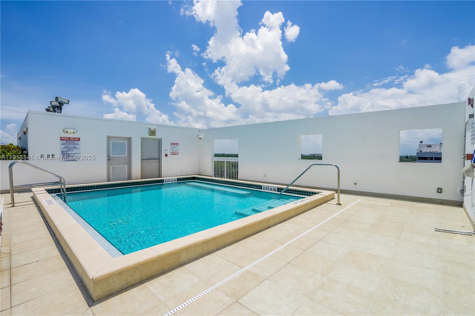 VILLAGIO IN THE GROVE - Residential Lease