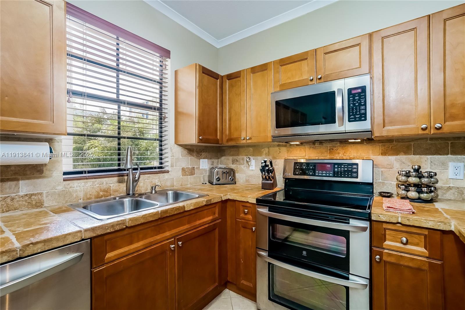 VILLAGIO IN THE GROVE - Residential Lease