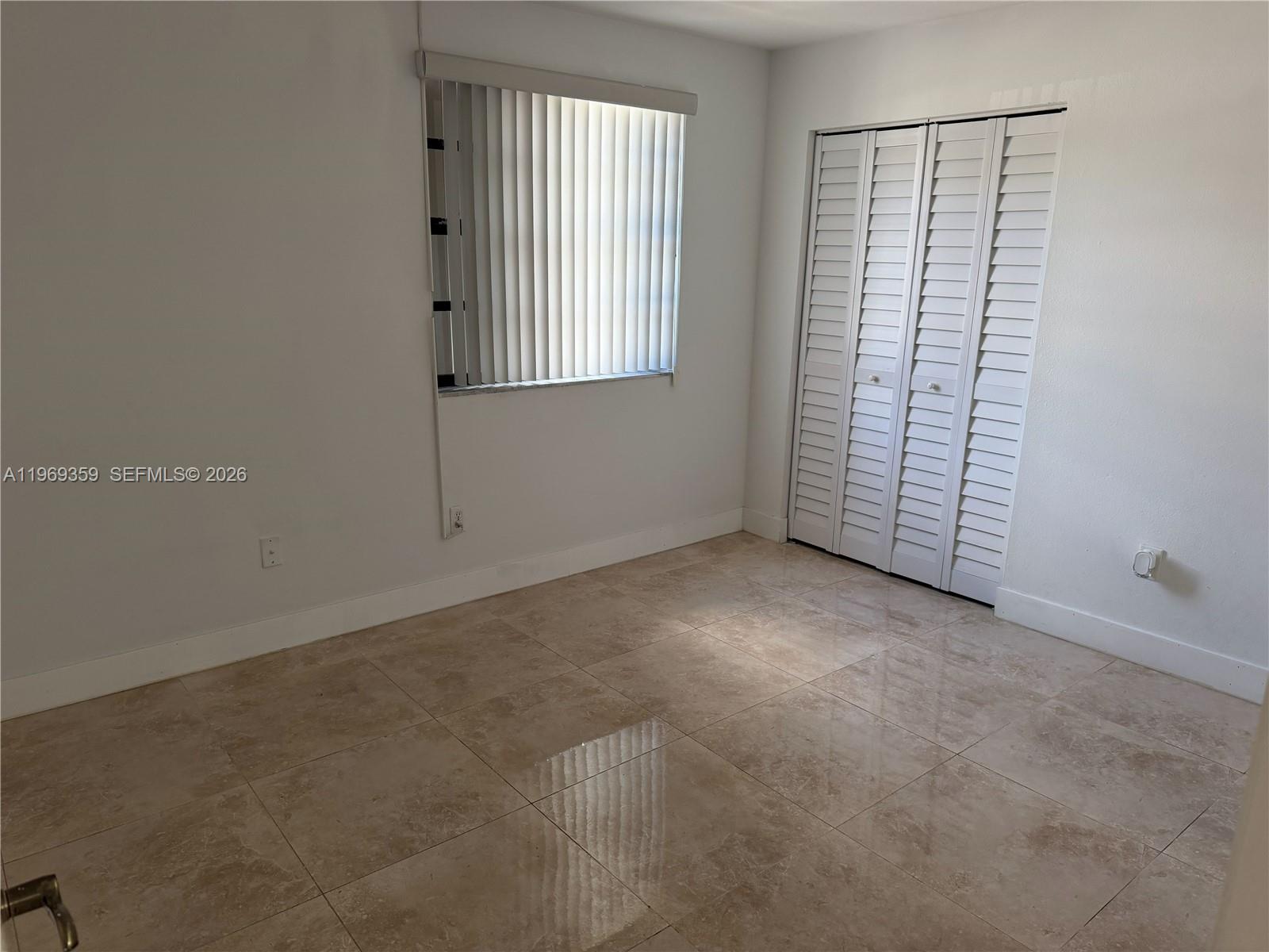 LAKESHORE CONDO #2 - Residential