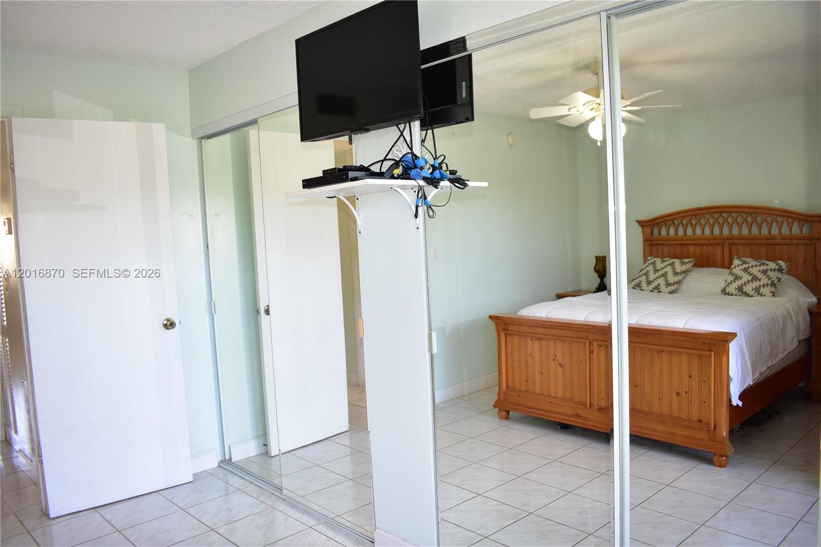 SUNRISE LAKES 76 CONDO - Residential