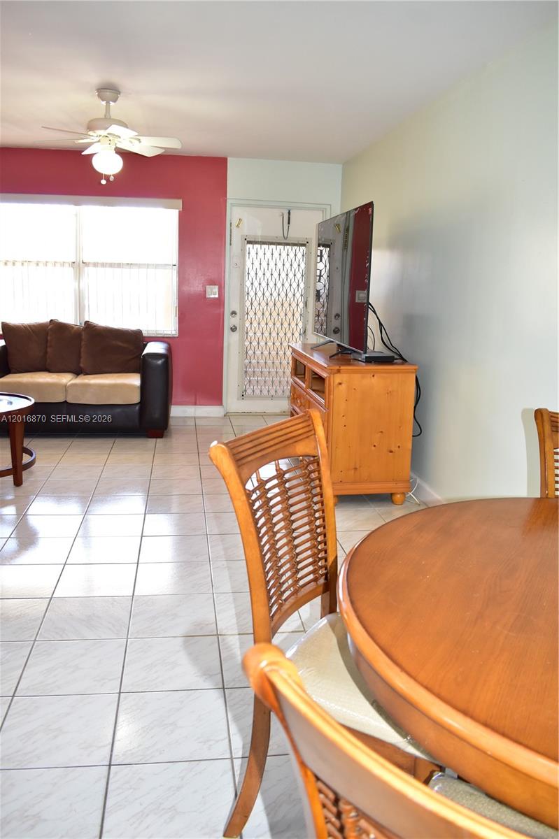 SUNRISE LAKES 76 CONDO - Residential