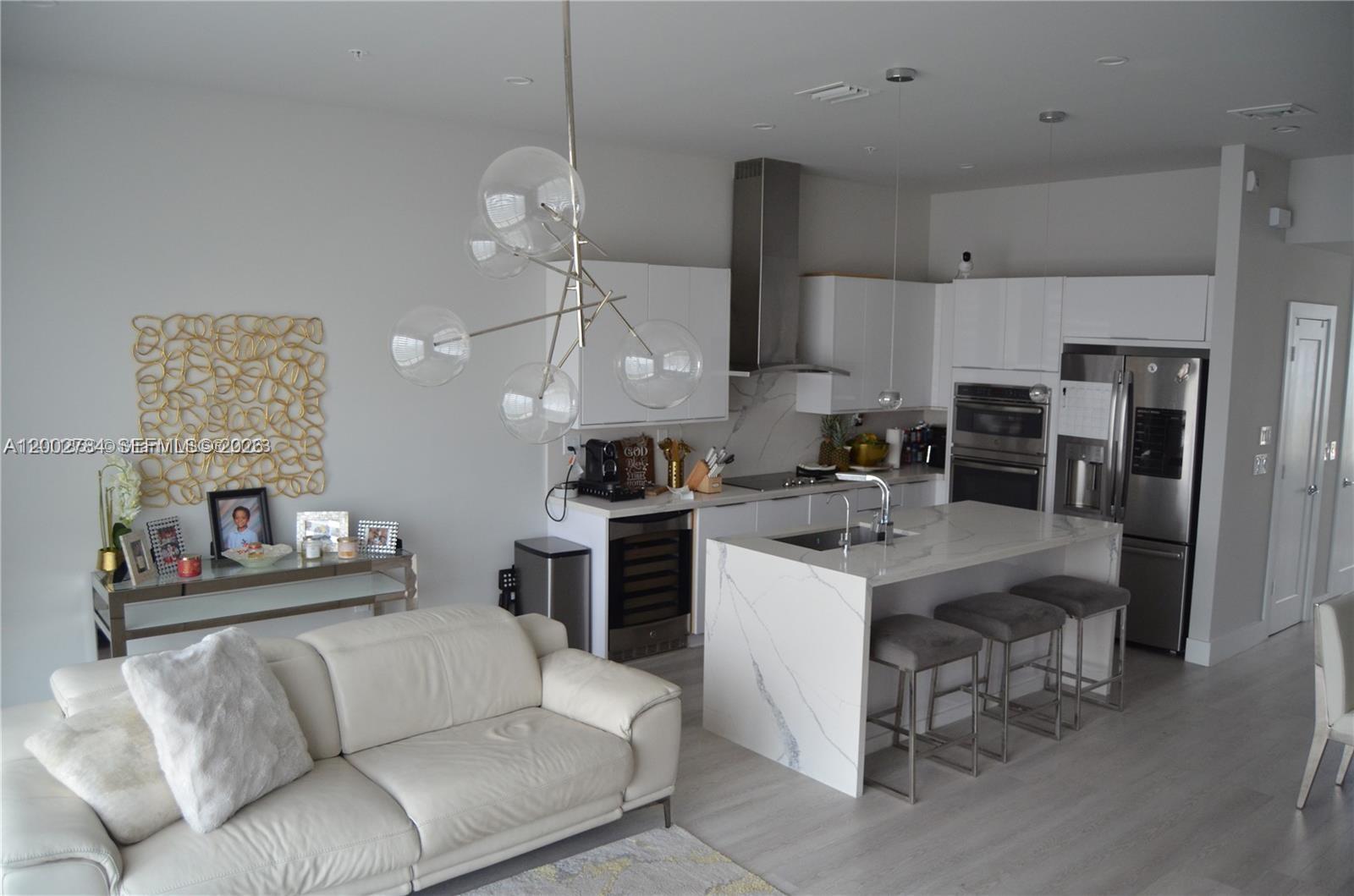 LANDMARK AT DORAL - Residential Lease