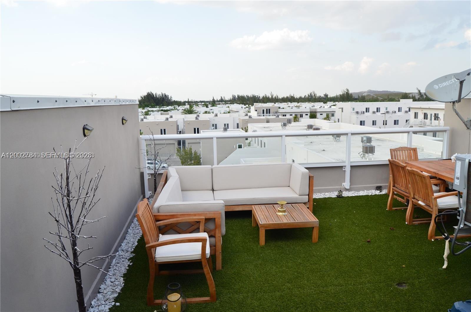 LANDMARK AT DORAL - Residential Lease