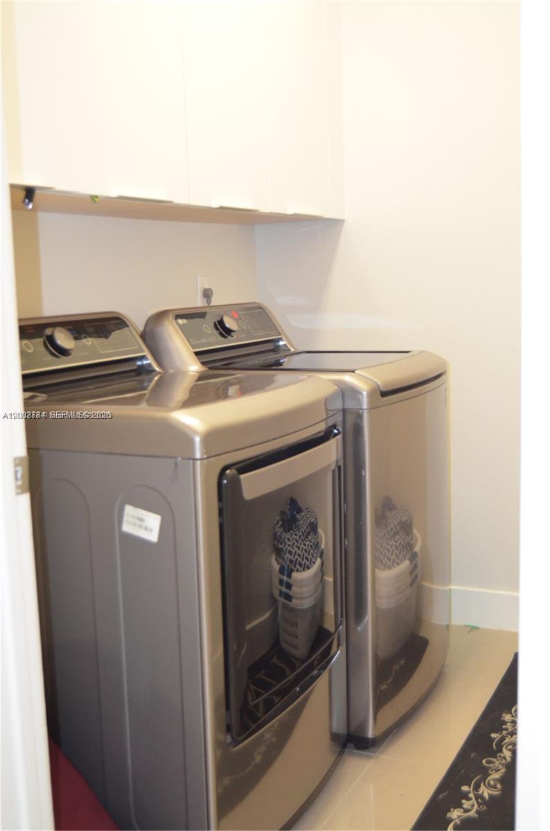 LANDMARK AT DORAL - Residential Lease