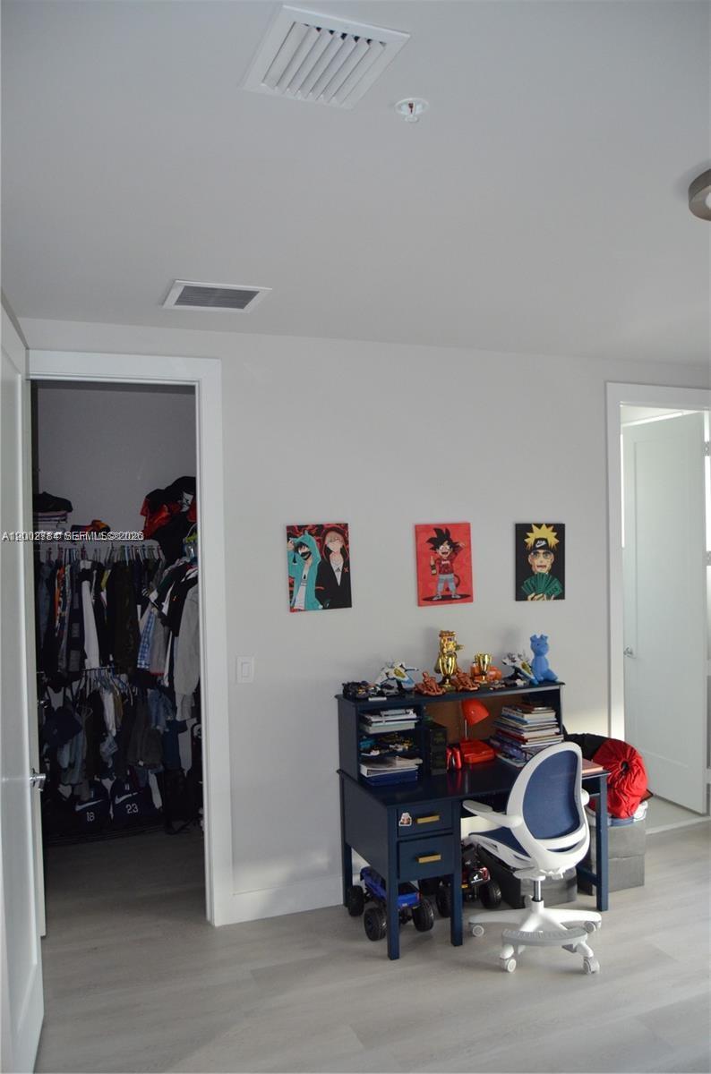 LANDMARK AT DORAL - Residential Lease