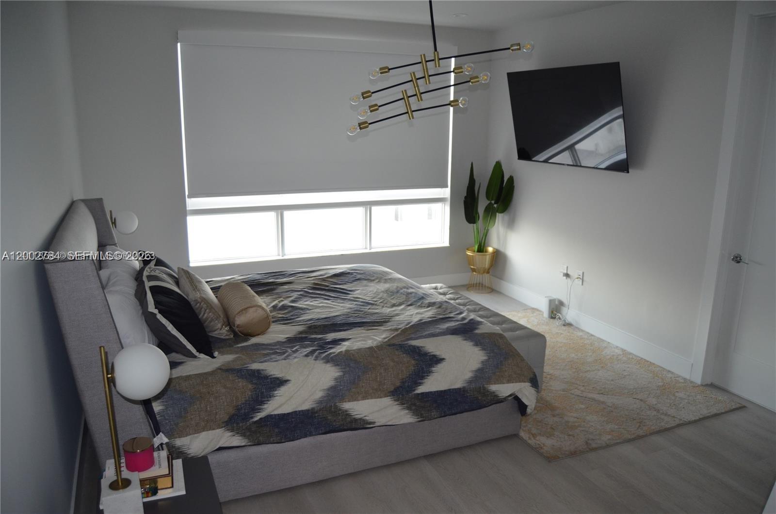 LANDMARK AT DORAL - Residential Lease