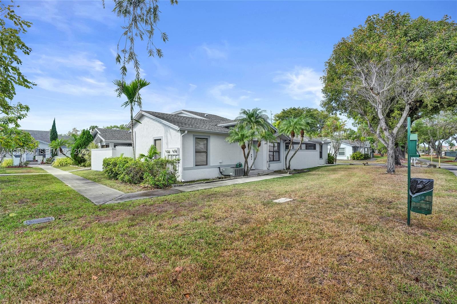 WESTWIND LAKES GARDEN HOM - Residential