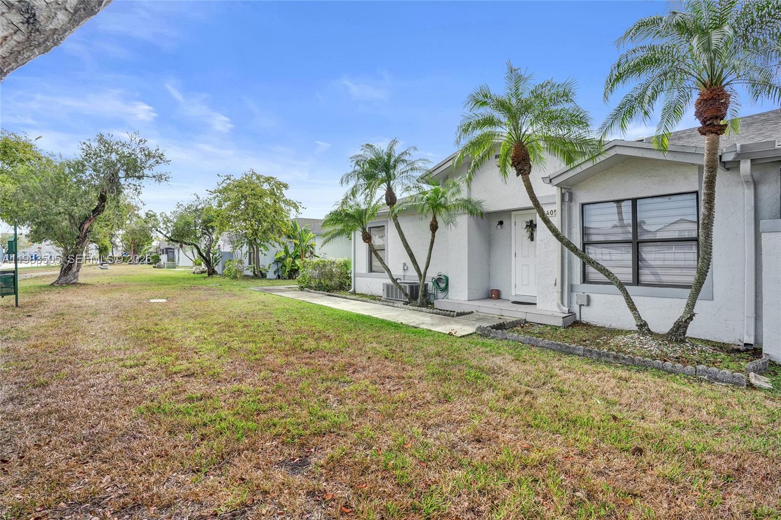 WESTWIND LAKES GARDEN HOM - Residential