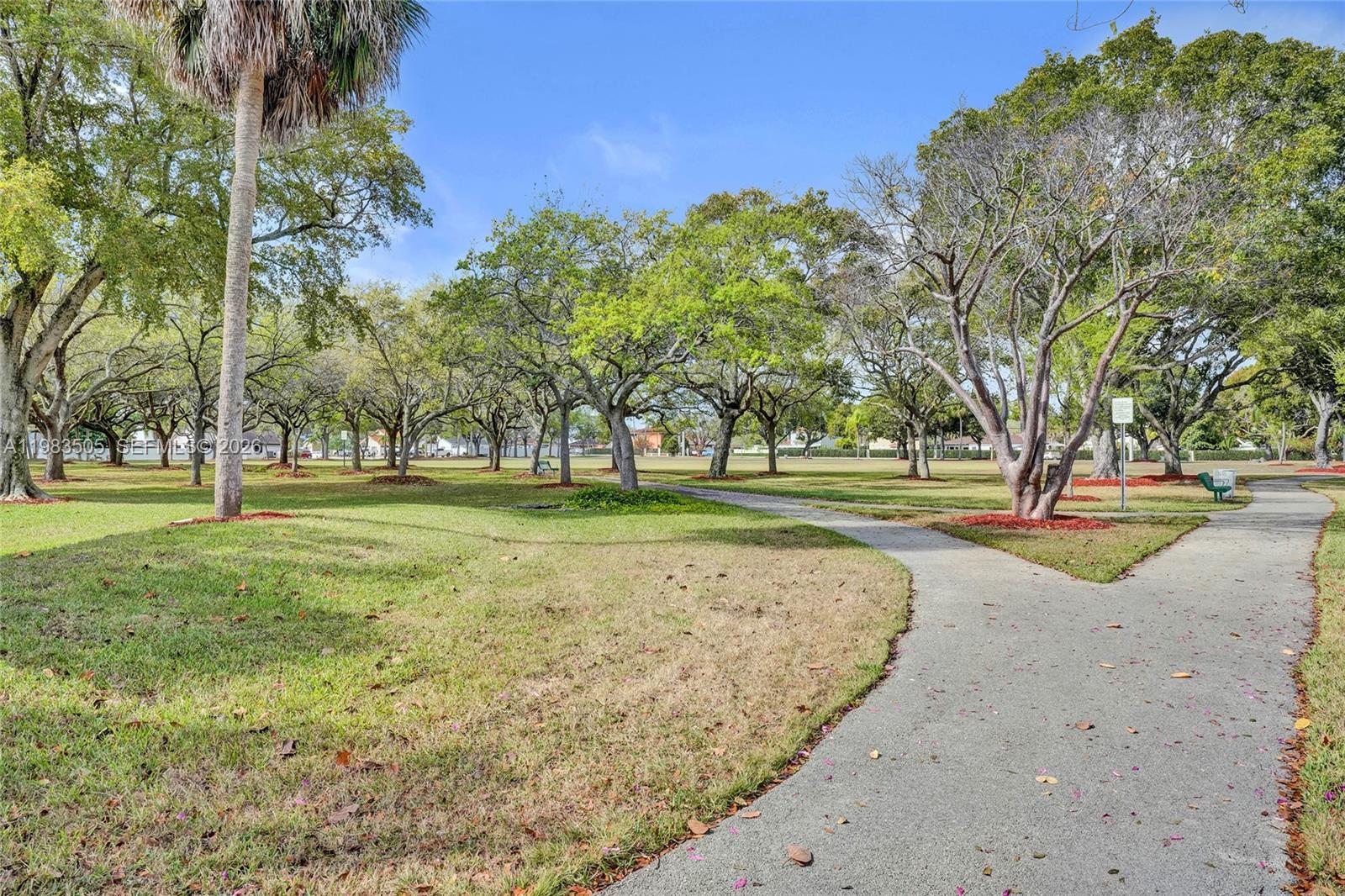 WESTWIND LAKES GARDEN HOM - Residential