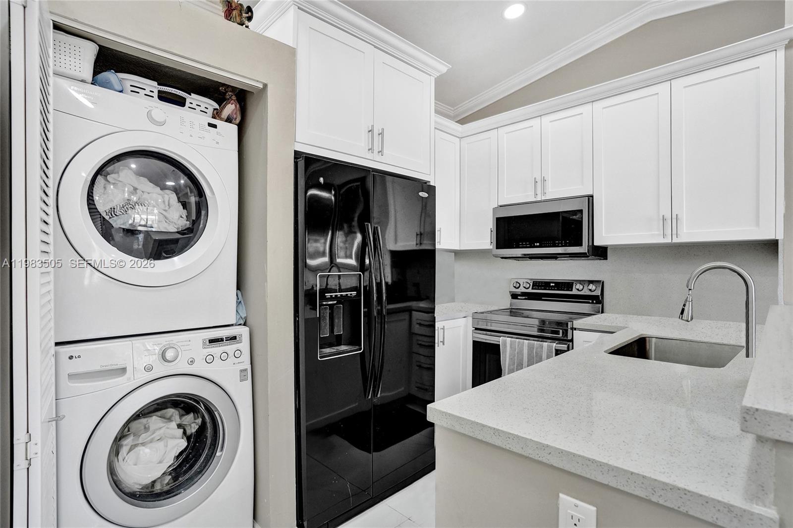 WESTWIND LAKES GARDEN HOM - Residential