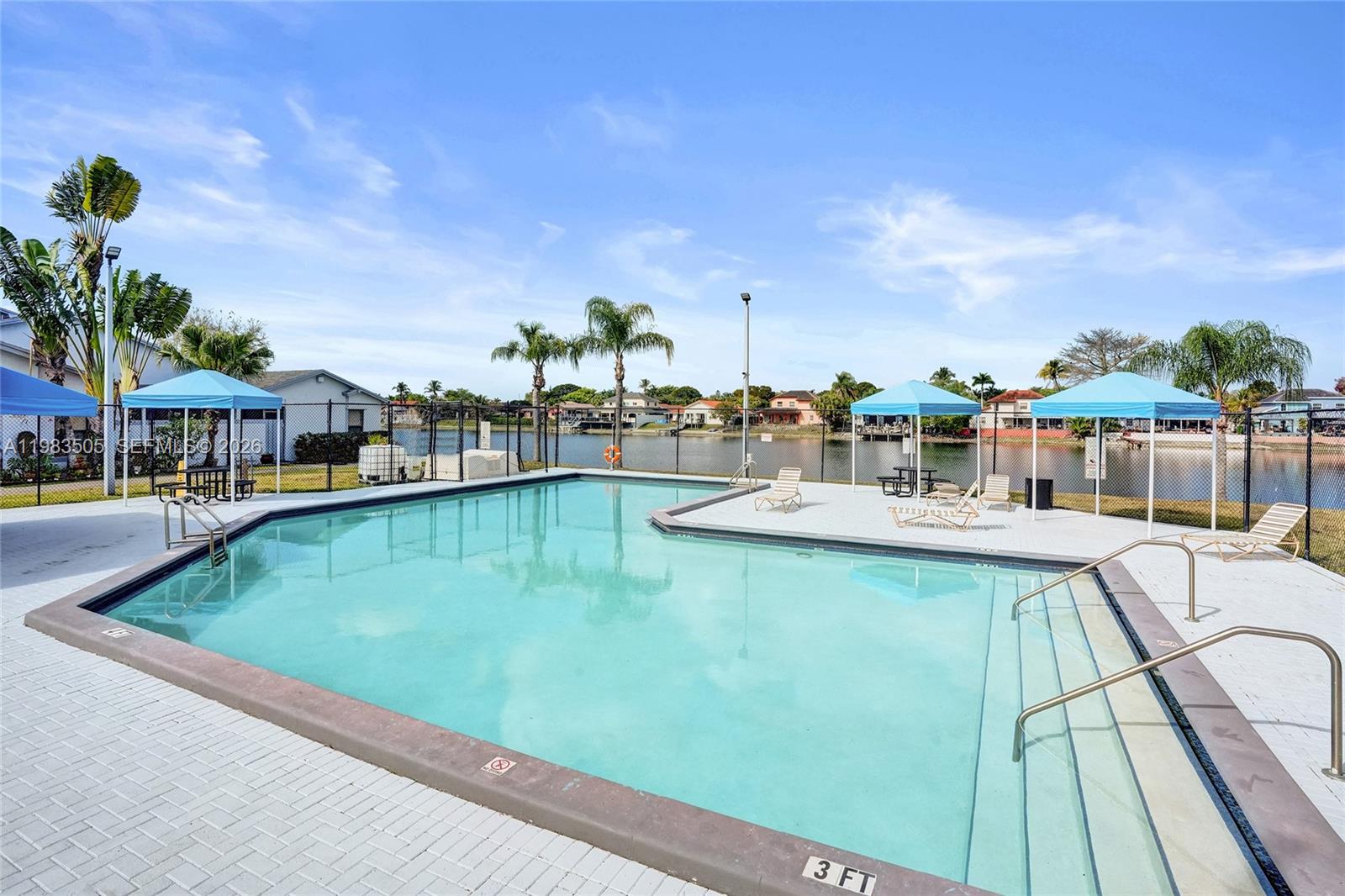 WESTWIND LAKES GARDEN HOM - Residential